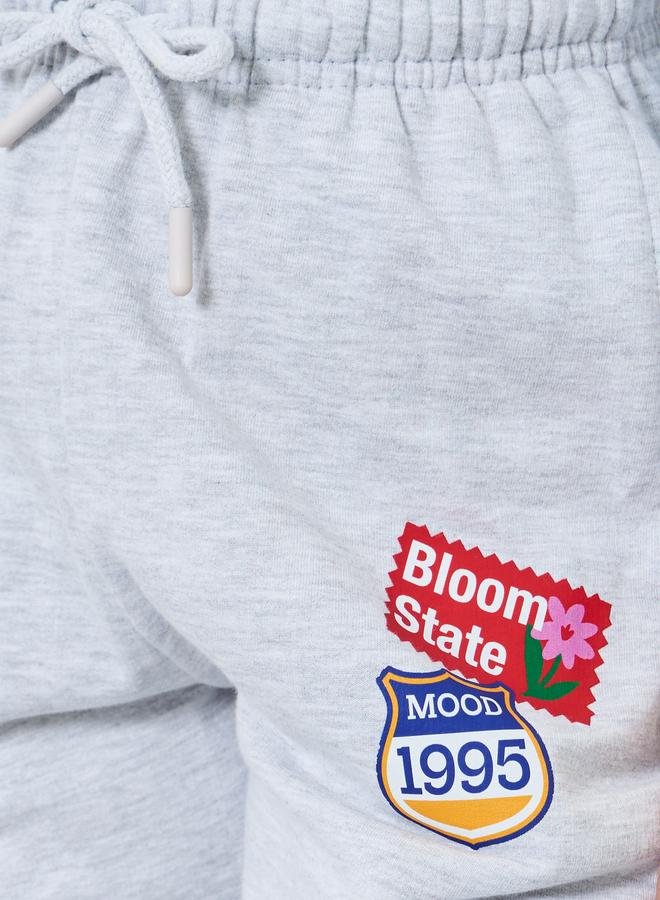 ستايلي جوغر بحواف مكبلة وطبعة جرافيك - Image 3